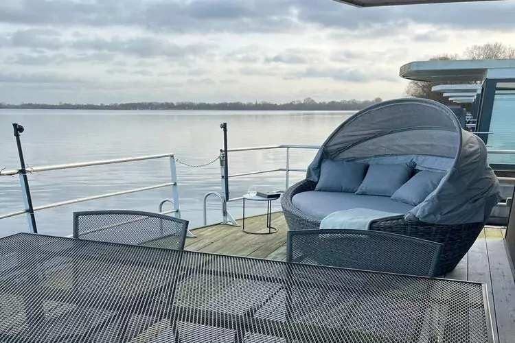 Floating 44 / Boot 4 / 3 Personen-Buitenkant zomer