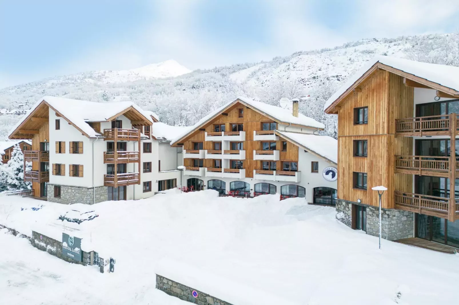 SERRE CHEVALIER Le Cristal Lodge-A38S-Exterieur winter
