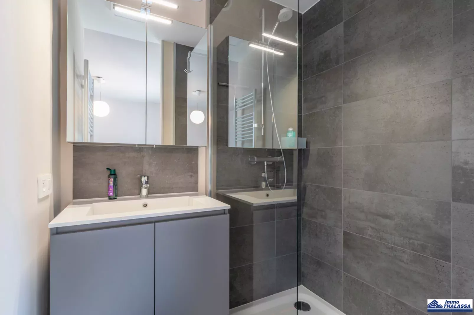 Le Roulis 0501-Badkamer