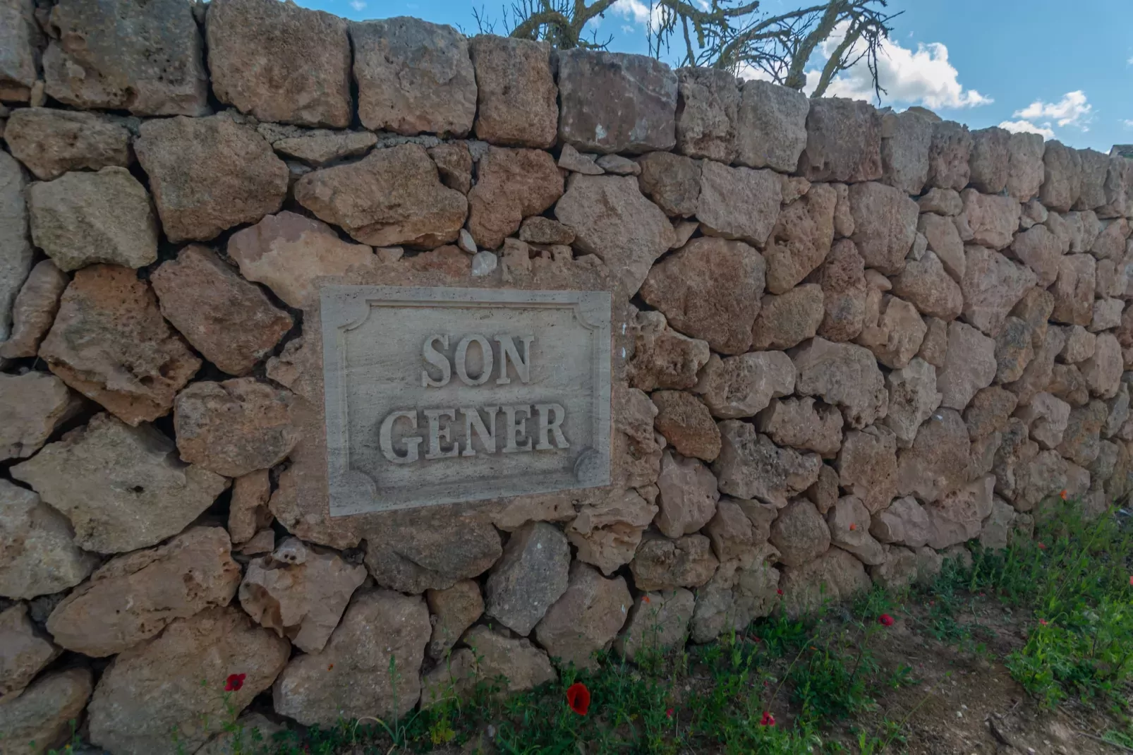 Son Gener (manacor)-Buitenkant zomer