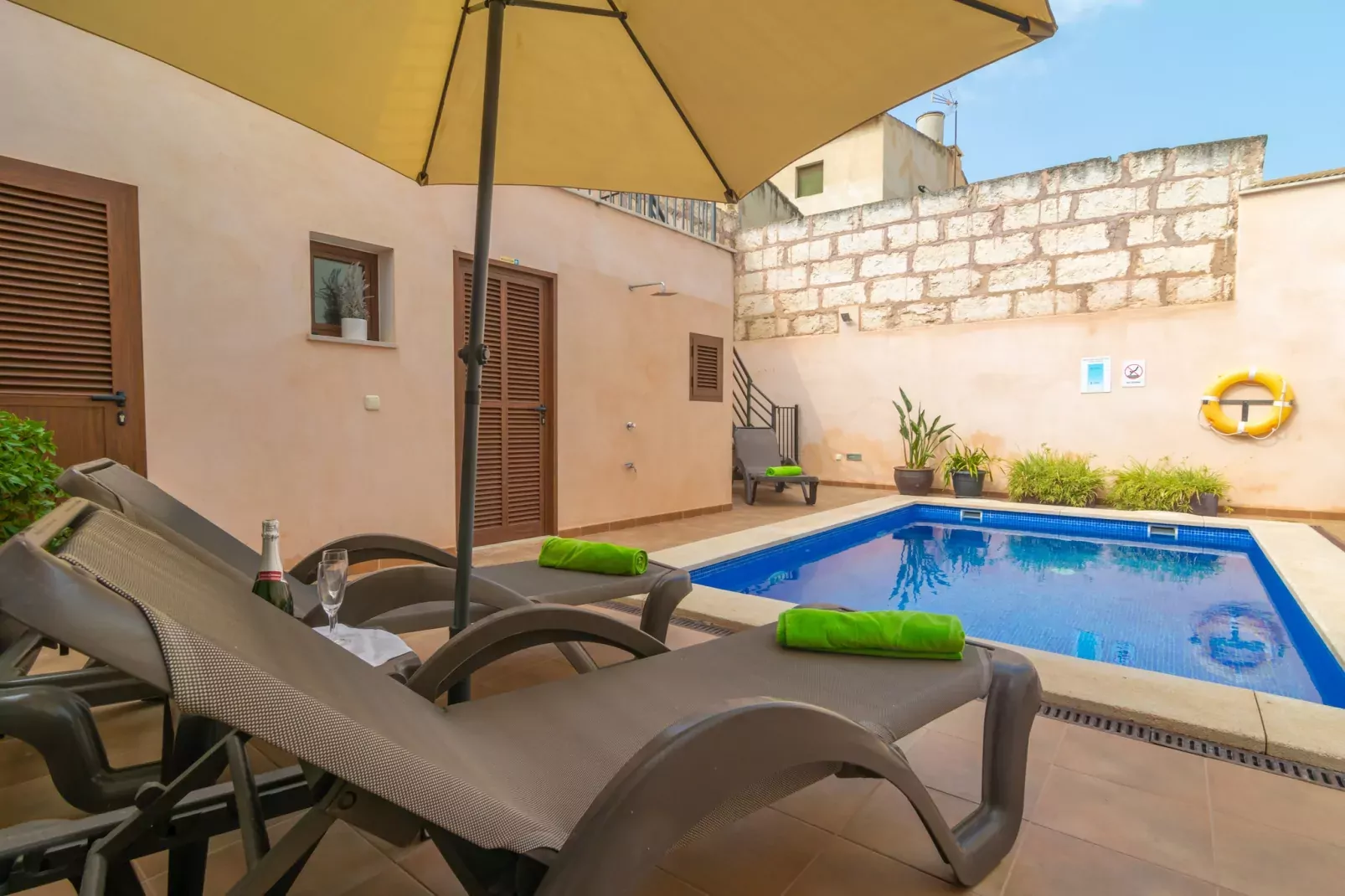 Villa Placeta-Image-tags.