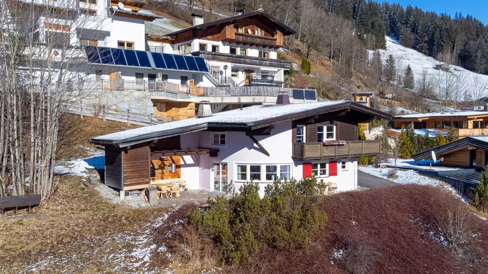 Kitzbüheler-Alpen Chalet-Exterieur winter