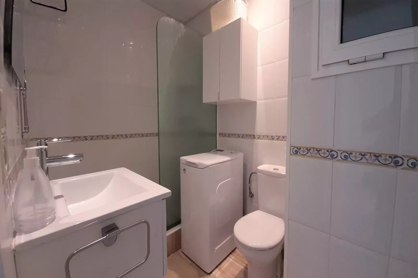 Costa Brava E-3-Badkamer