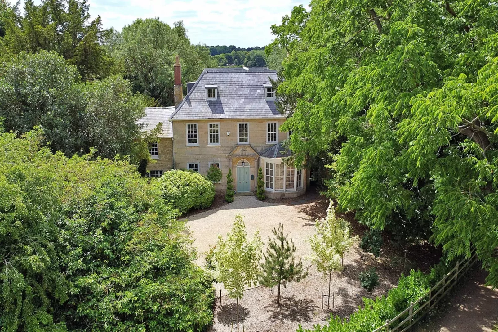 Ttich Manor Retreat-Buitenlucht