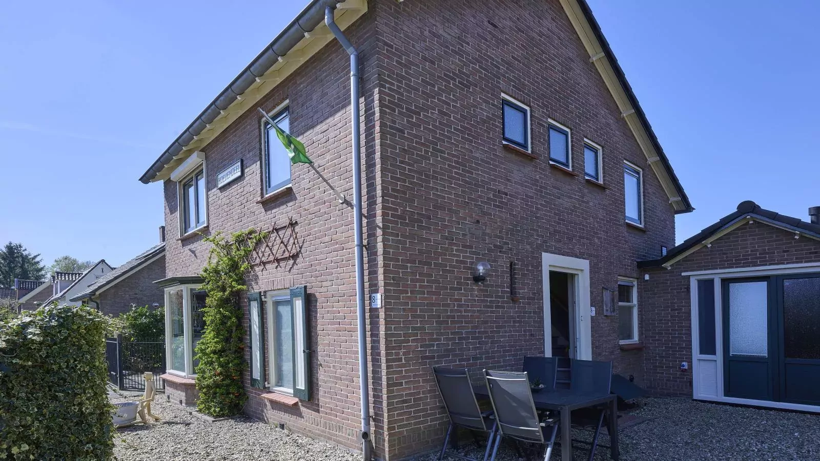 Hoevendeel-Buitenkant zomer