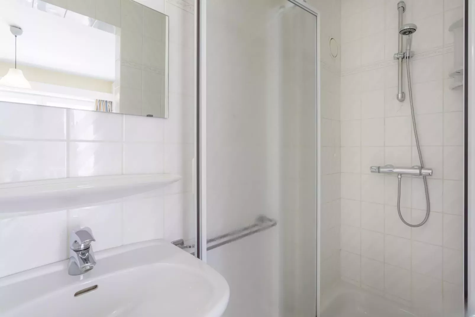 Quo Vadis 0501 + garage 83-Badkamer