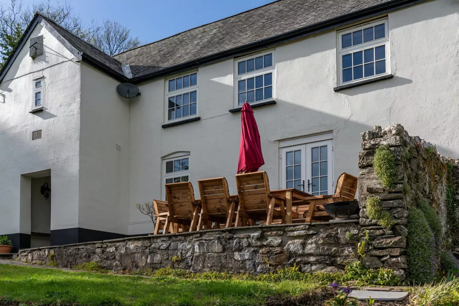 Lower Aylescott Farmhouse-Terras