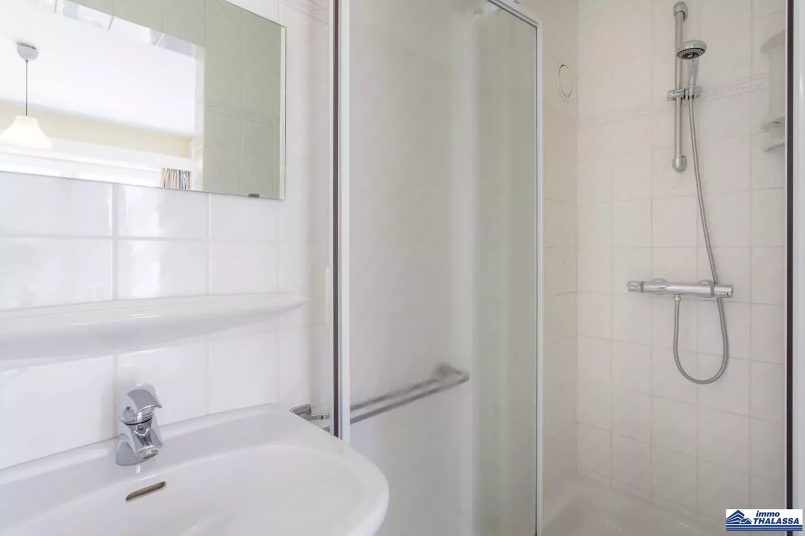 Quo Vadis 0501 + garage 83-Badkamer
