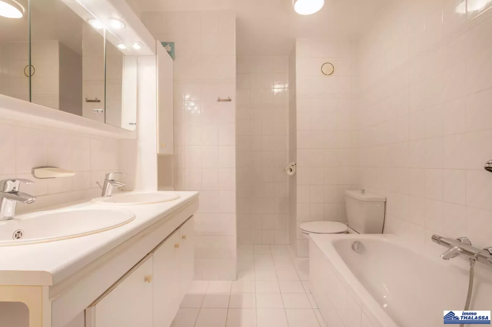 Quo Vadis 0501 + garage 83-Badkamer
