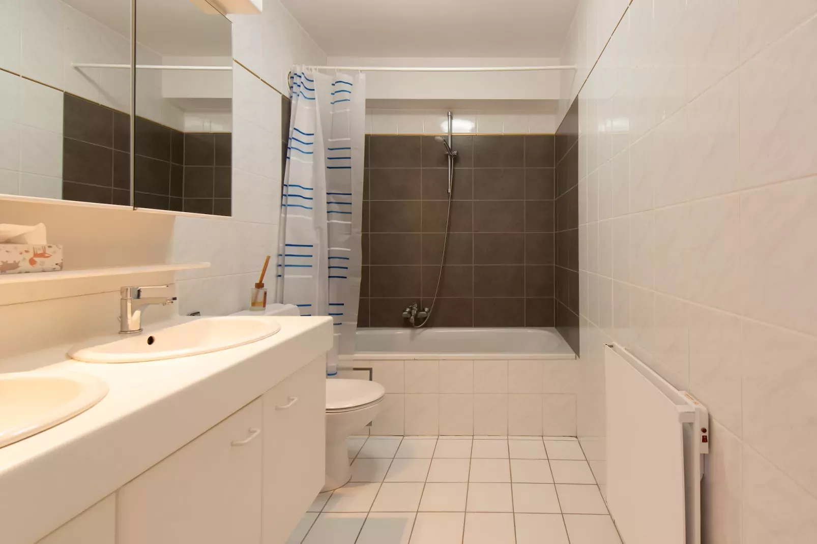 MESANGES 0802/ 8A-Badkamer