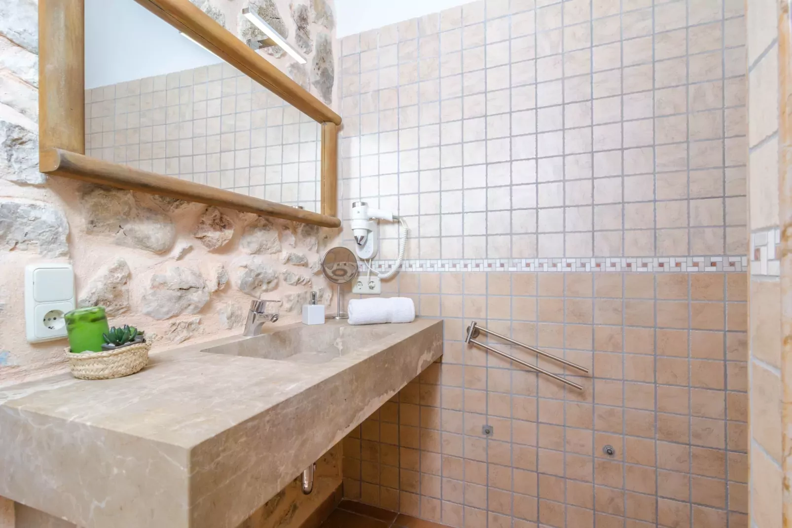 Finca Son Colom-Badkamer