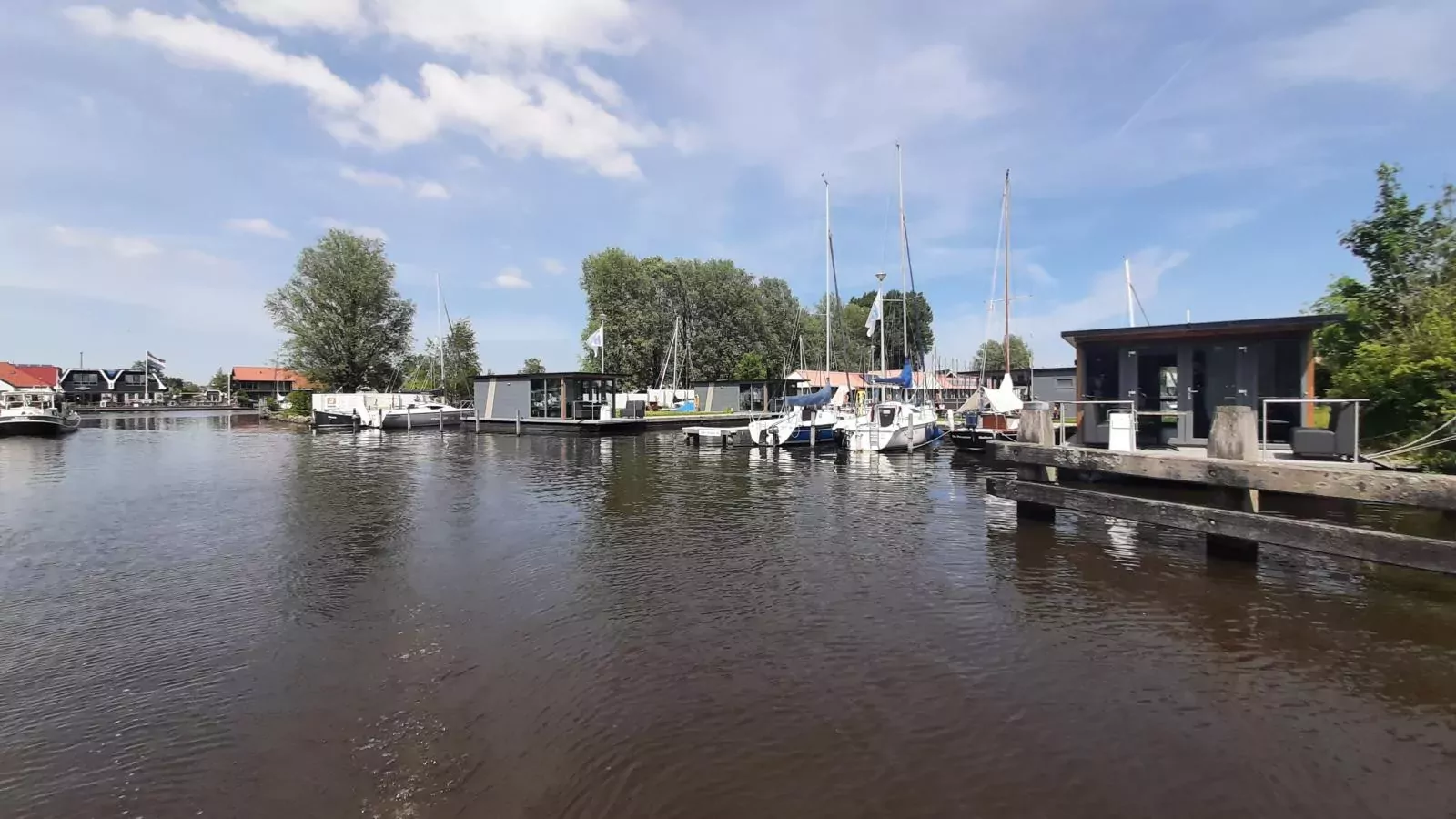 Floating in Heeg-Waterzicht