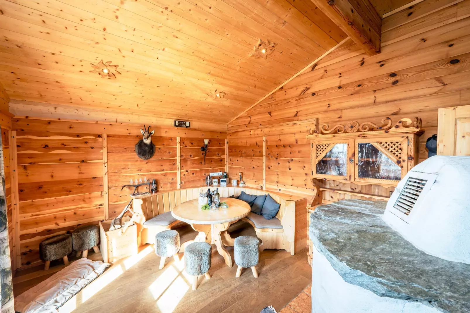 Edelweisshütte-Eetkamer