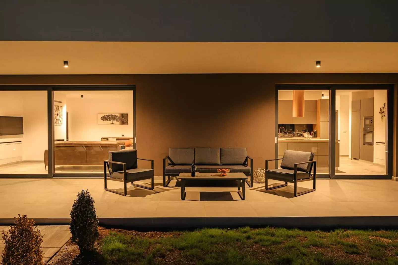 Villa de la Vie with Heated Swimming Pool-Terras