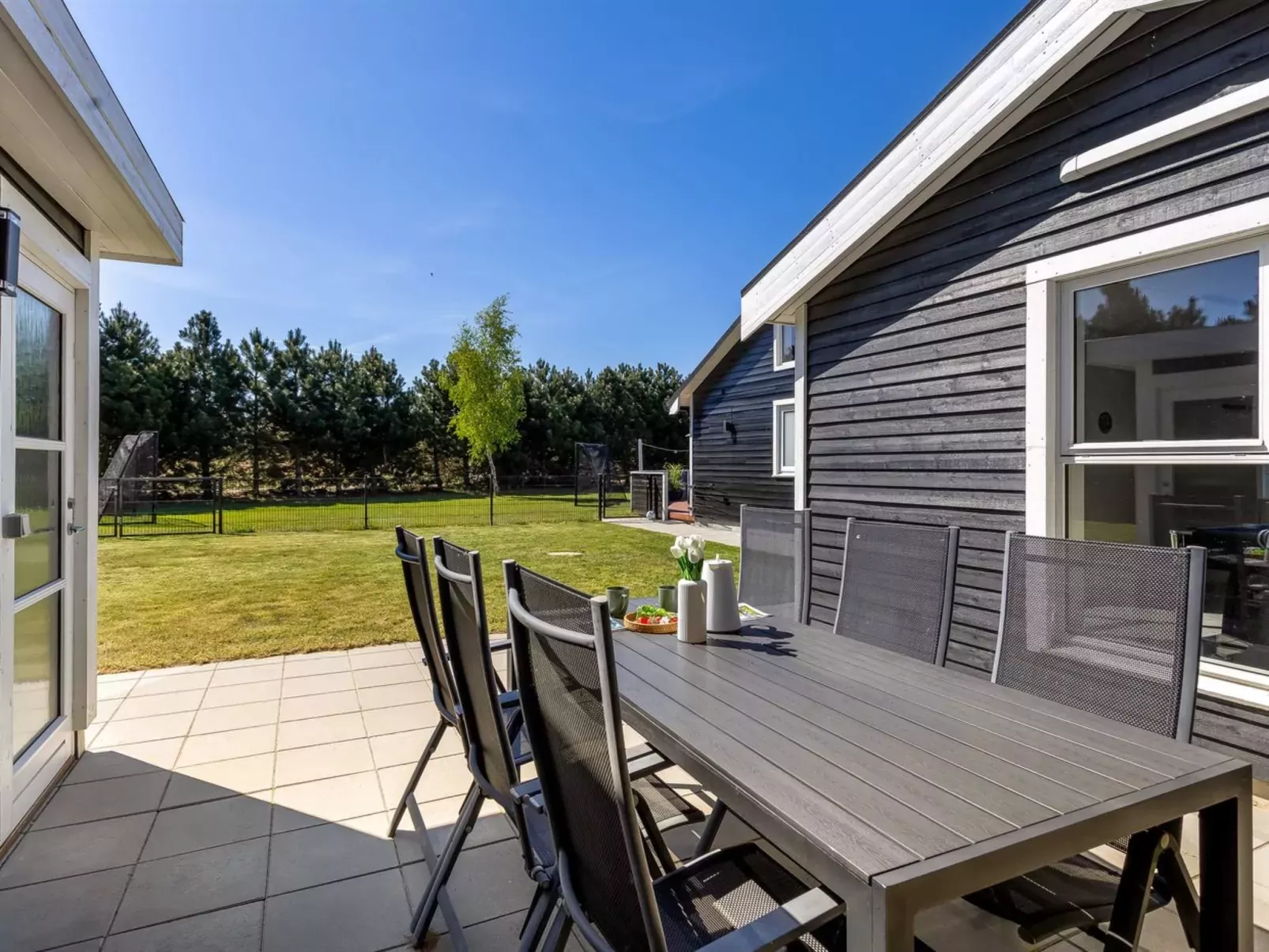 "Amdi" - 1.3km from the sea-Buiten