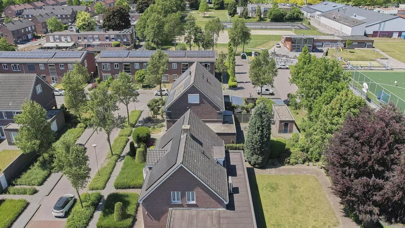 Lionshuis-Buitenkant zomer