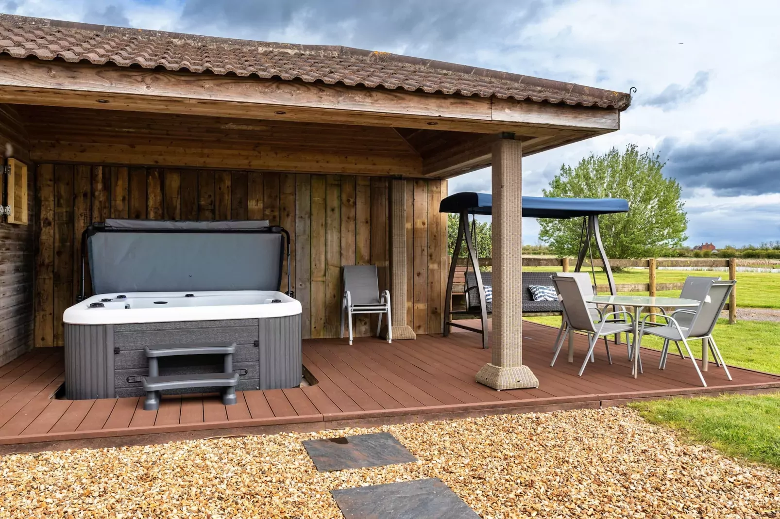 Stone Bow Farmhouse-Tuinen zomer