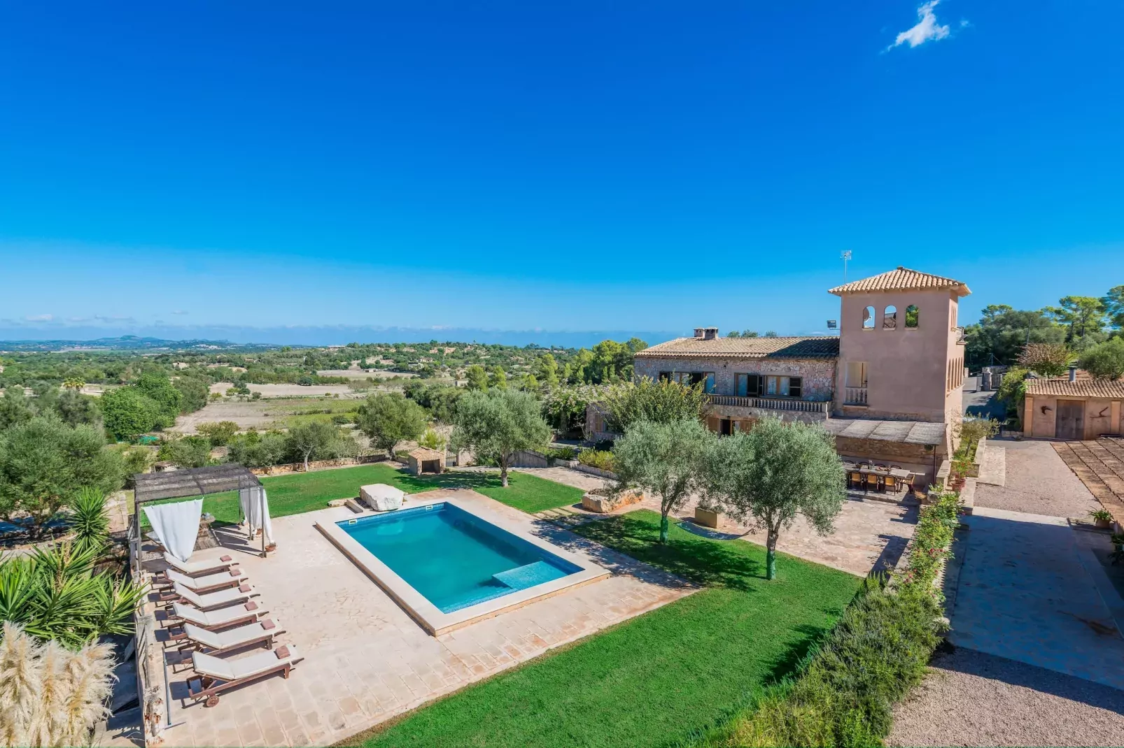 Finca Son Colom-Uitzicht zomer