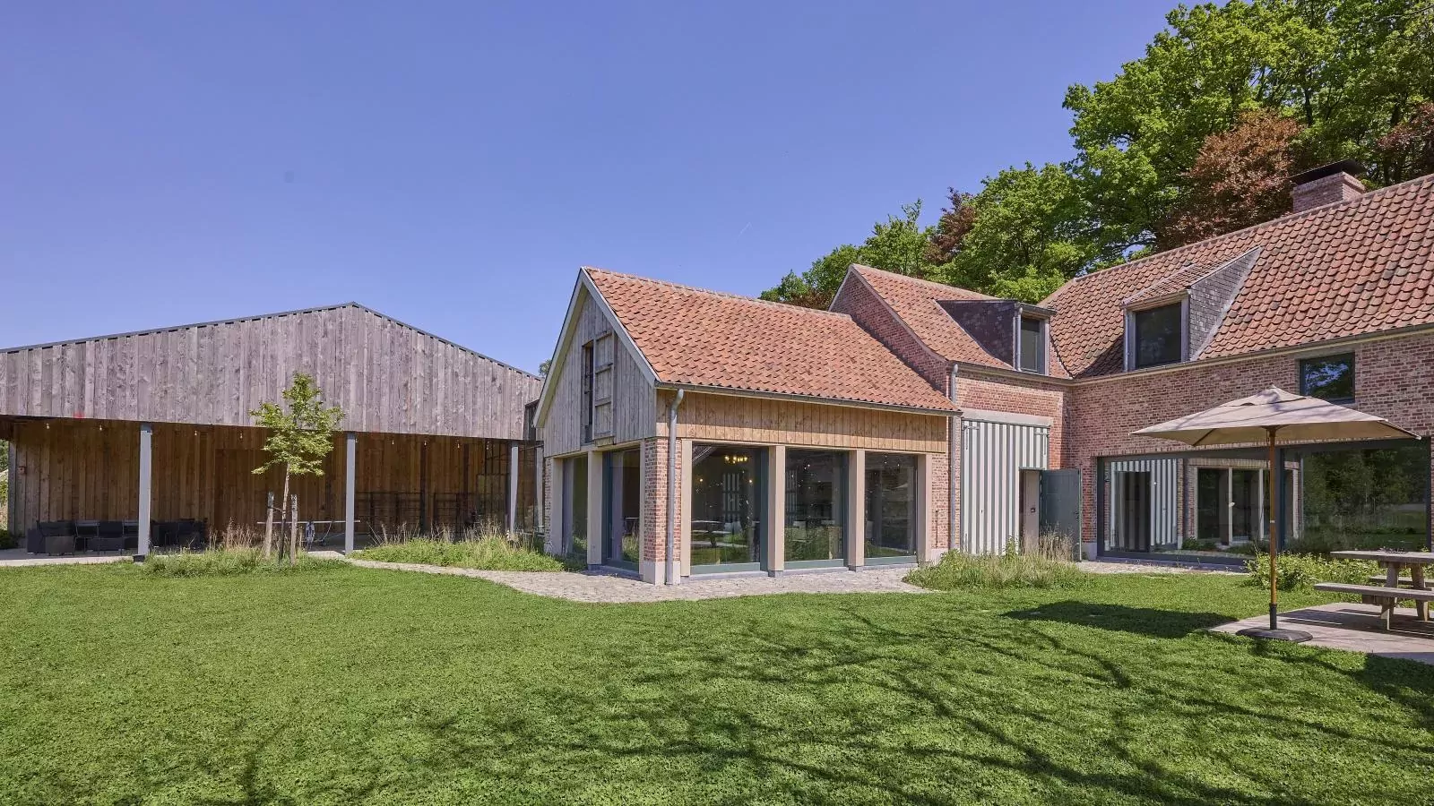 Villa Lactea-Tuinen zomer