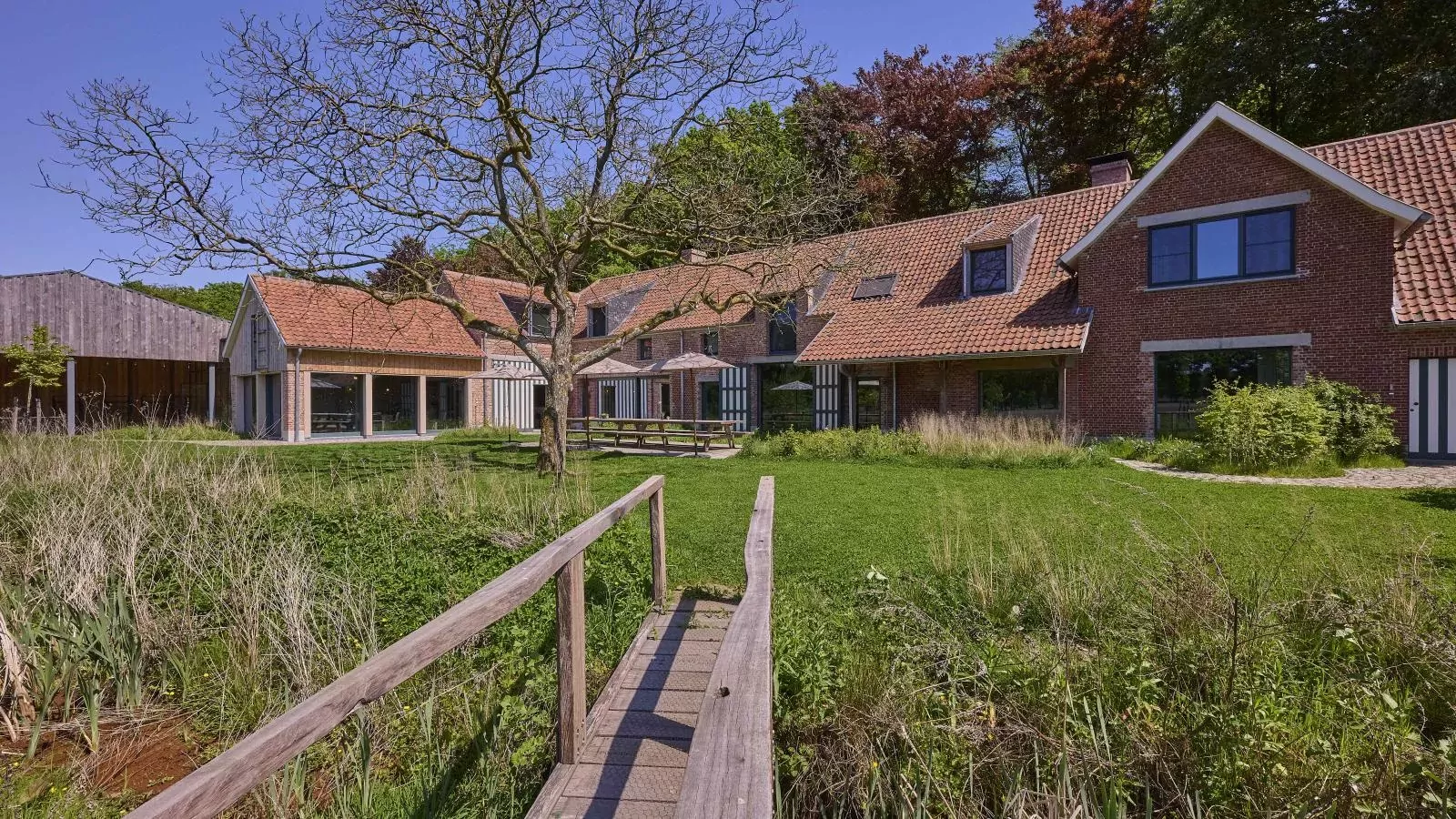 Villa Lactea-Tuinen zomer