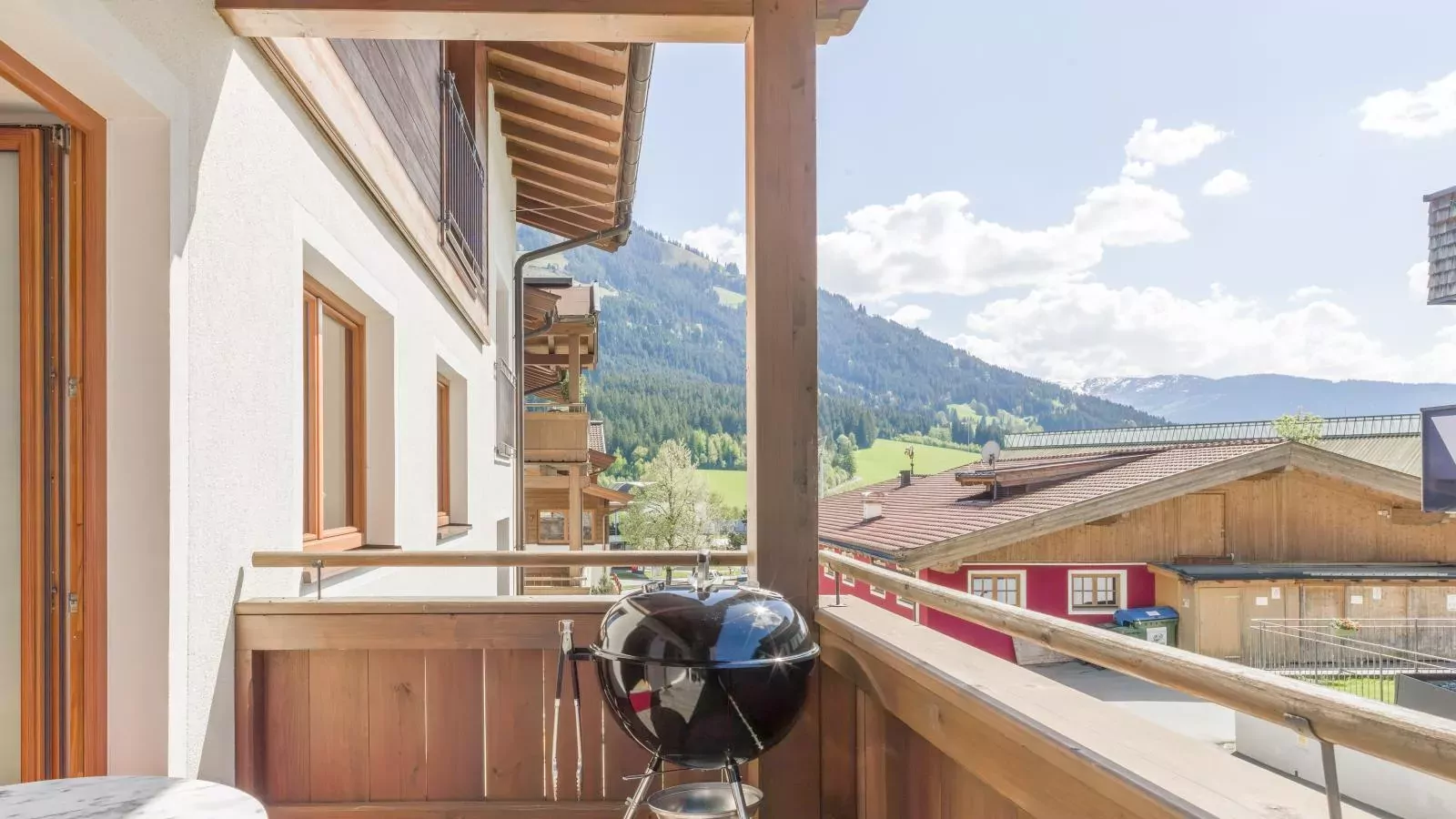 Next to the ski lift A 4-Terrasbalkon