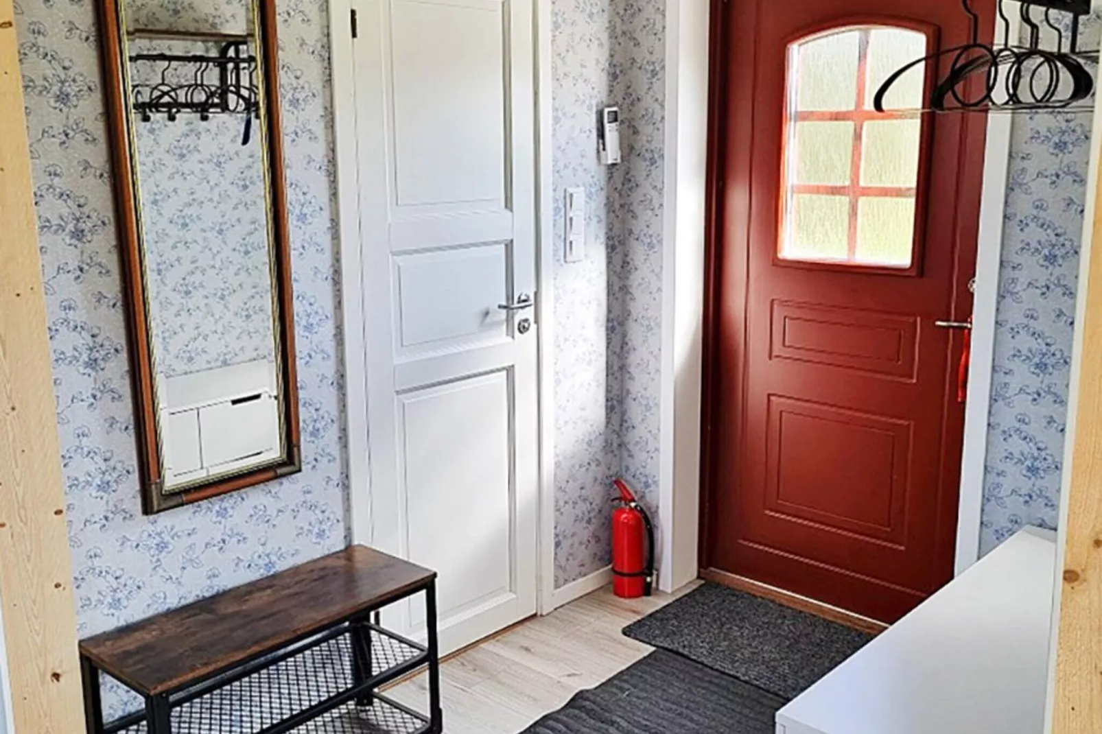 Romantisch vakantiehuis in Vitaby met terras-Binnen