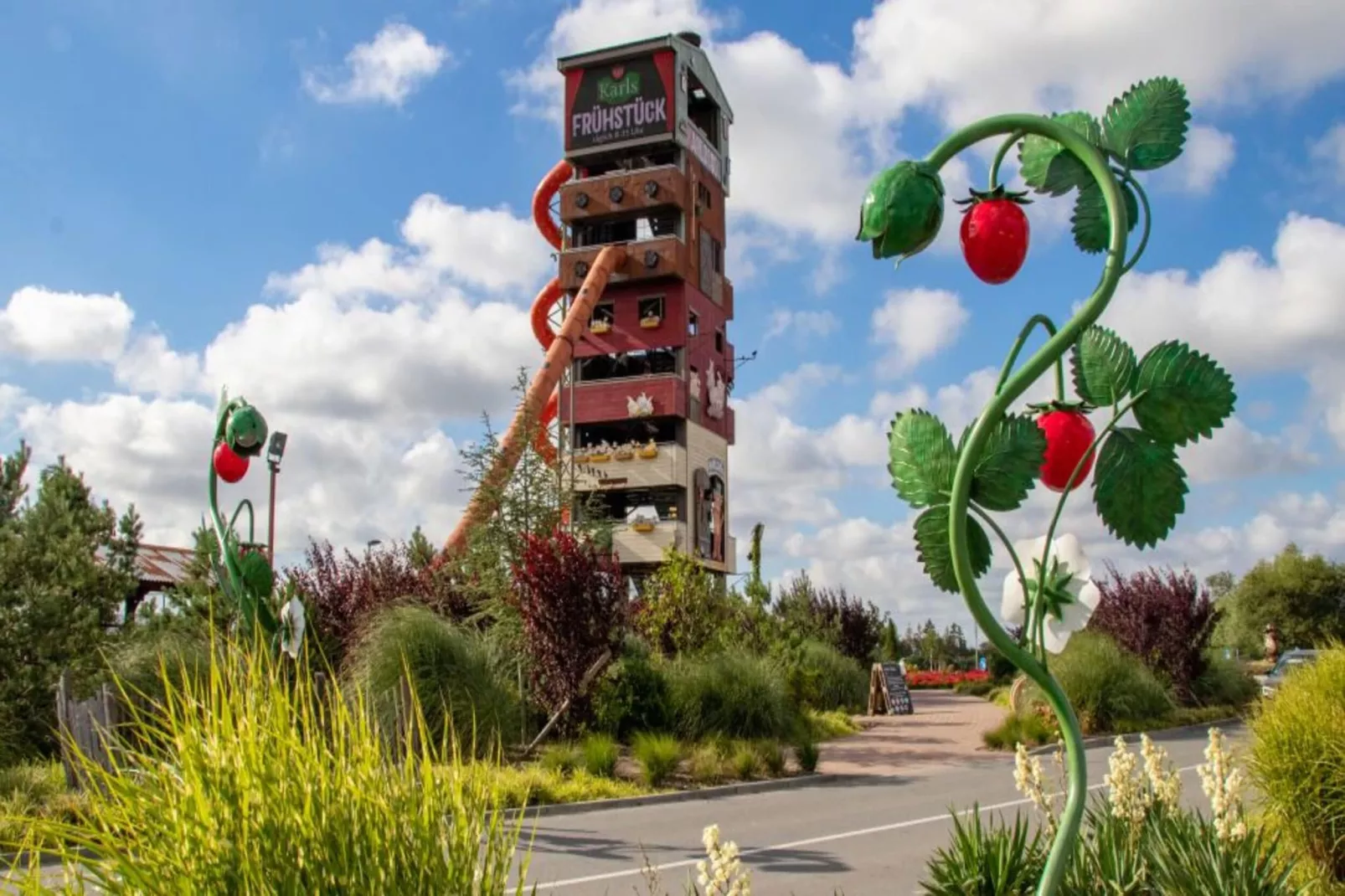 Schwalbenring nahe Karls Erdbeerhof-Gebieden zomer 5km