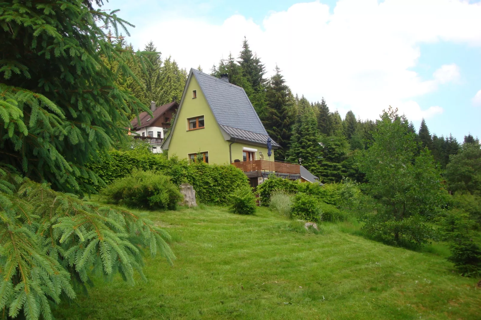 Am Mühlberg-Buitenkant zomer