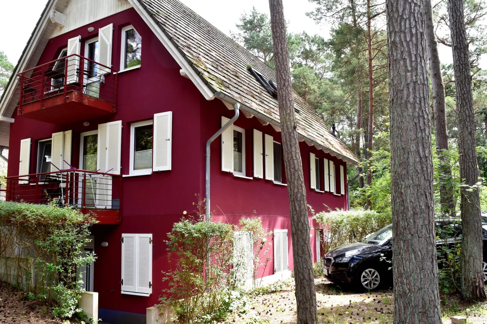 Im EG 50 qm / links-Buitenkant zomer