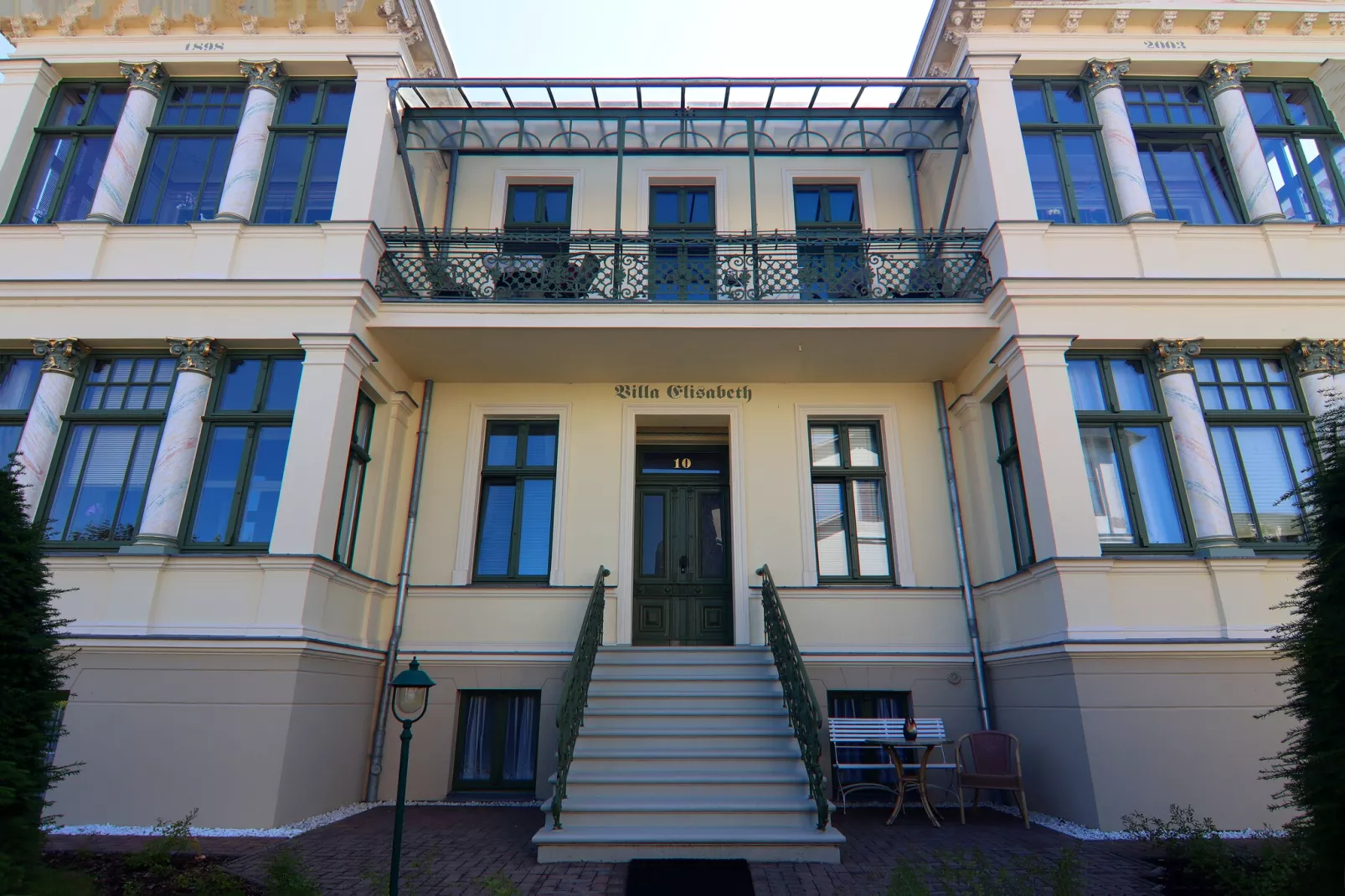 Sonnenterrasse Im EG Goethestr 10