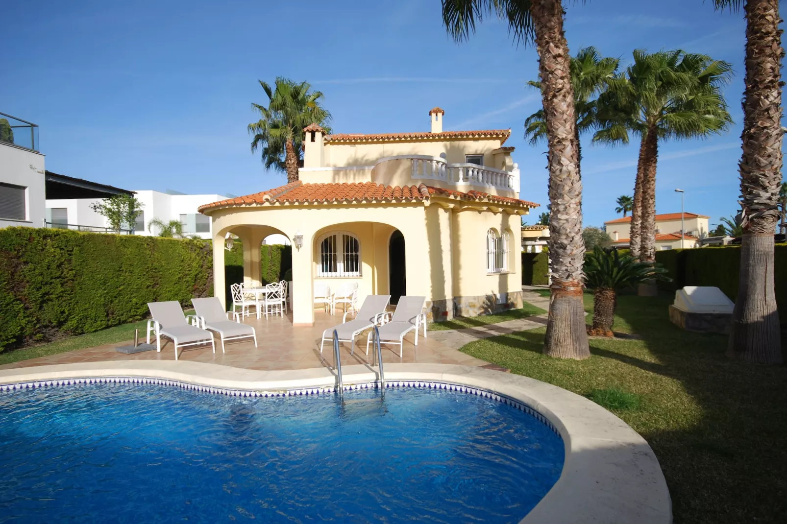 Casa Olivia Nova-Buitenkant zomer