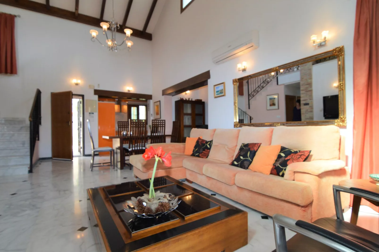 Villa Orange-Woonkamer
