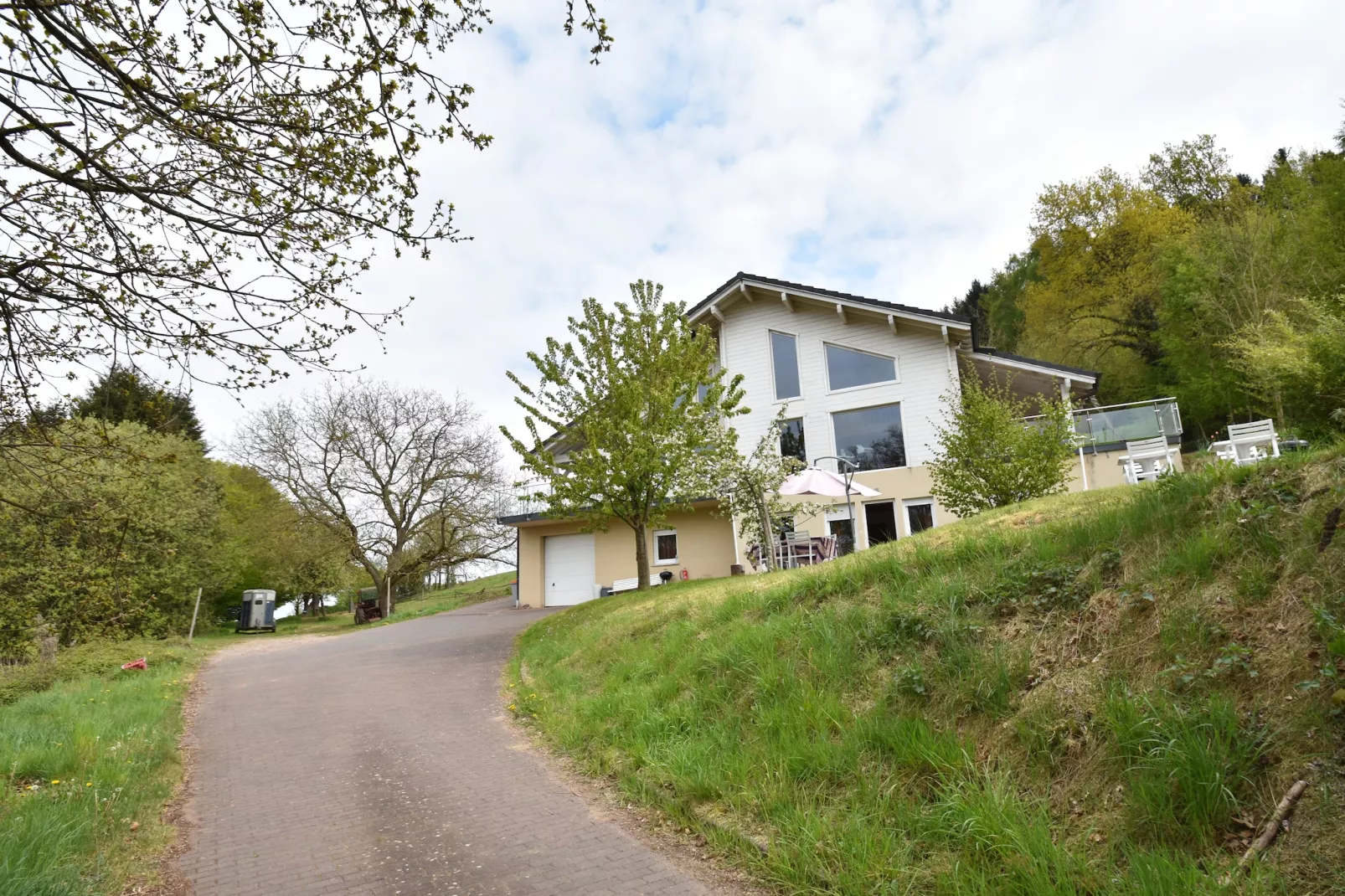 Maison de Vacances - Varsberg-Buitenkant zomer