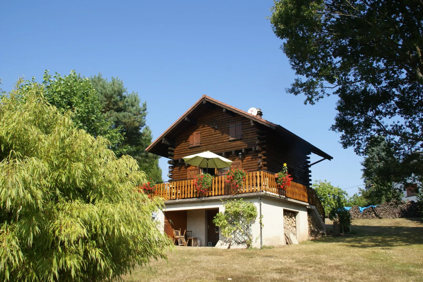 Chalet - HOMMERT-Buitenkant zomer