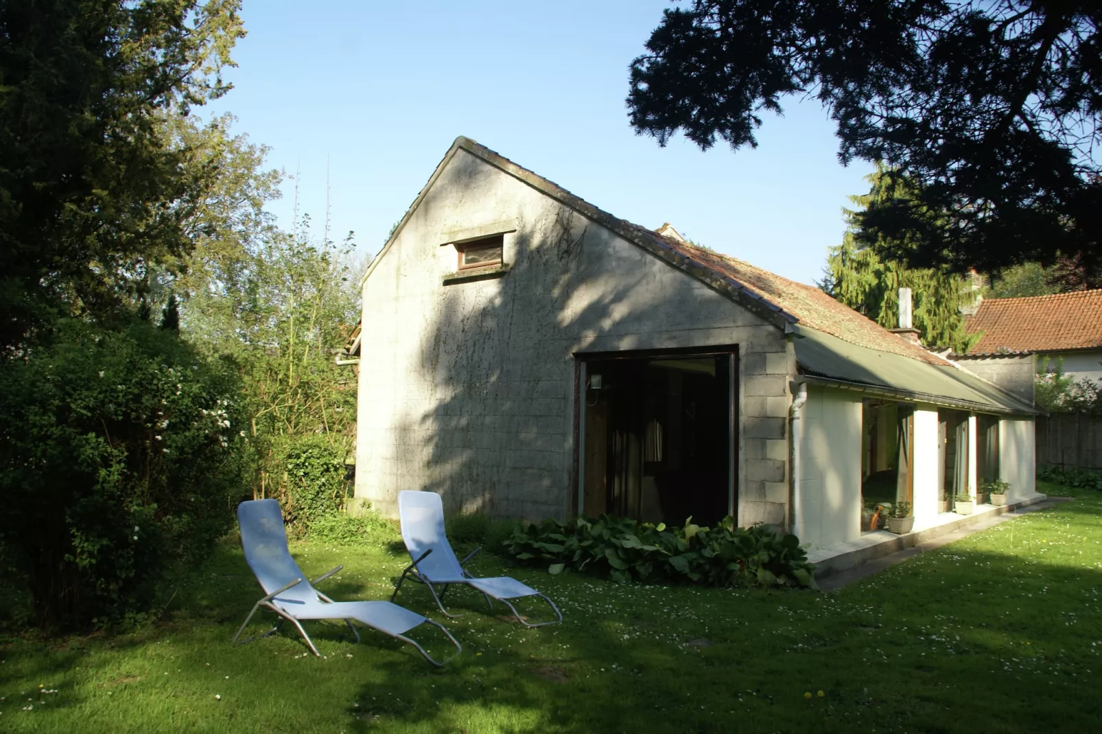 Maison Le Ponchel-Buitenkant zomer