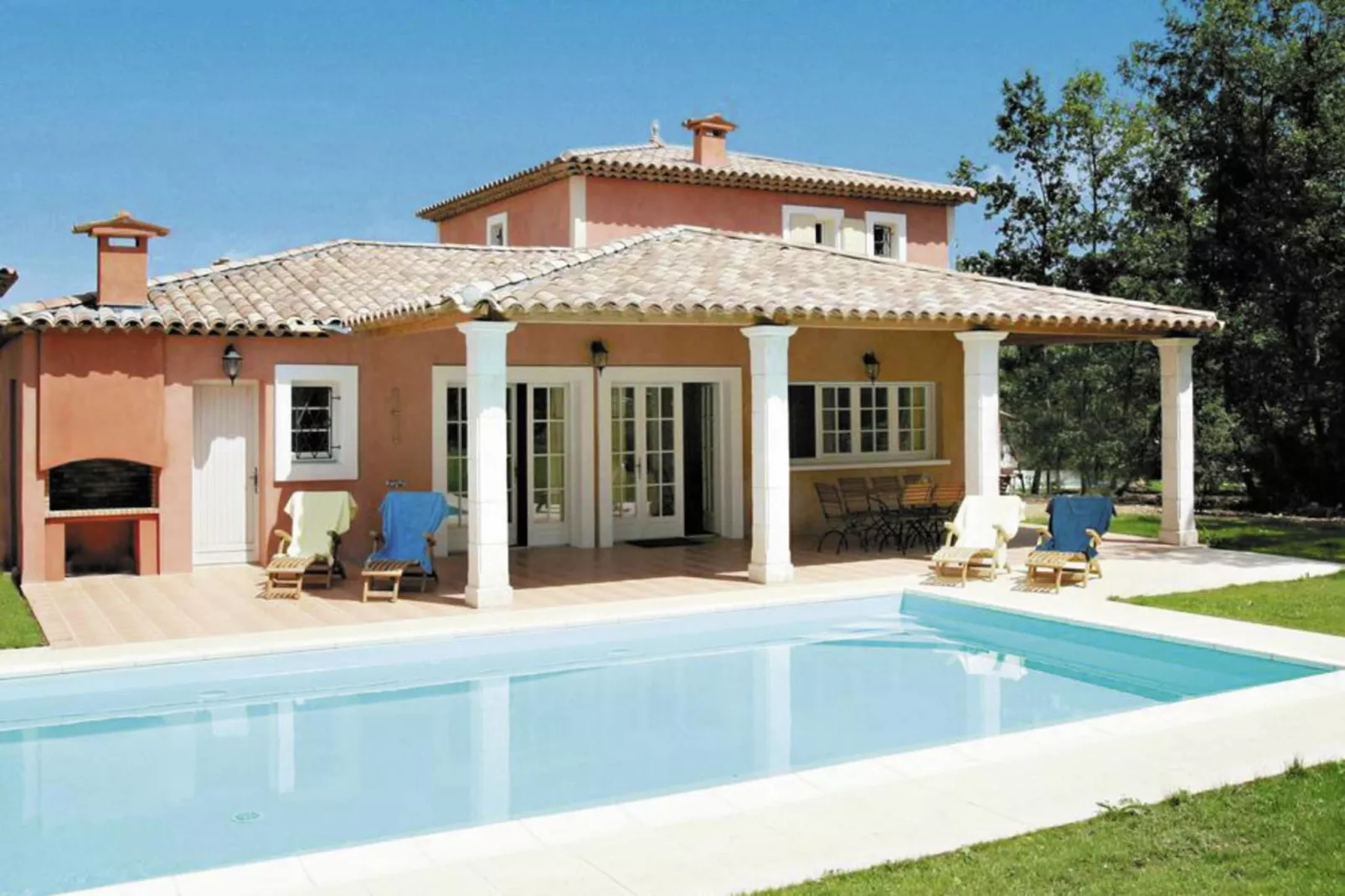 Domaine de Fayence 6-Buitenkant zomer