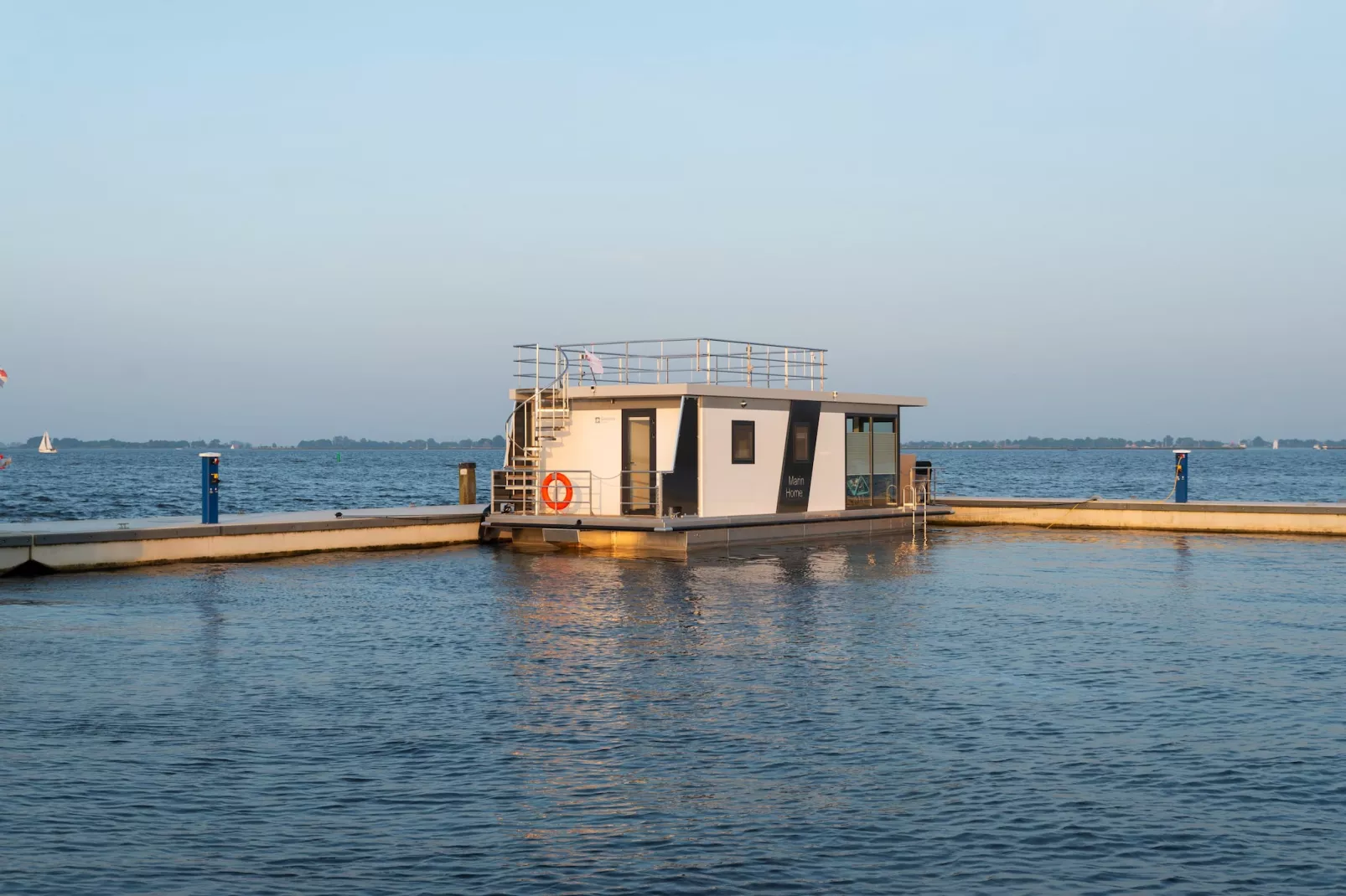 Houseboat Agua Dolce-Buitenkant zomer