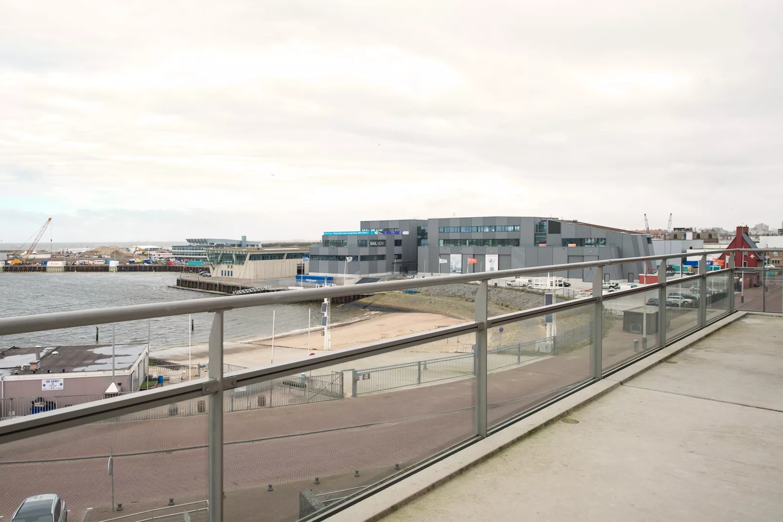 Scheveningen Harbour 66-Uitzicht zomer