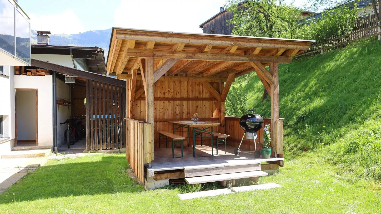Tirola Bude Lisi Top 3-Tuinen zomer