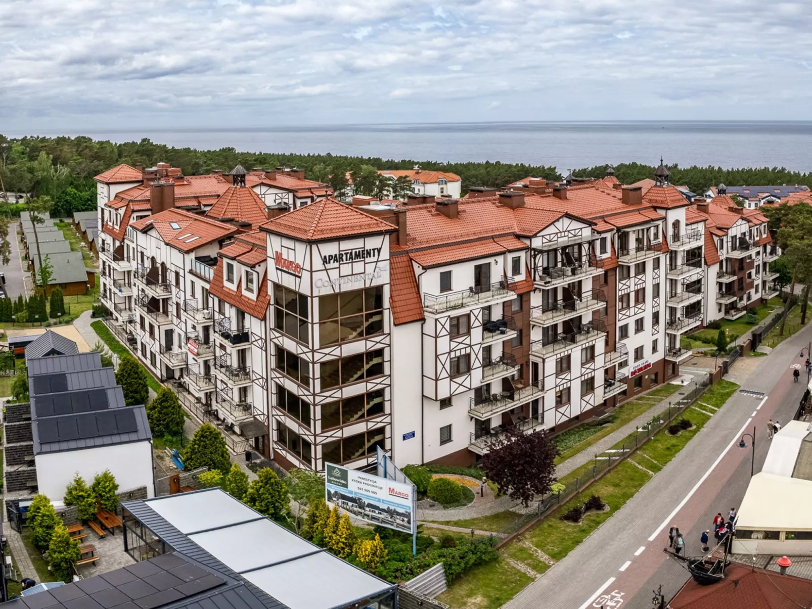 Continental Krynica Morska-Buiten