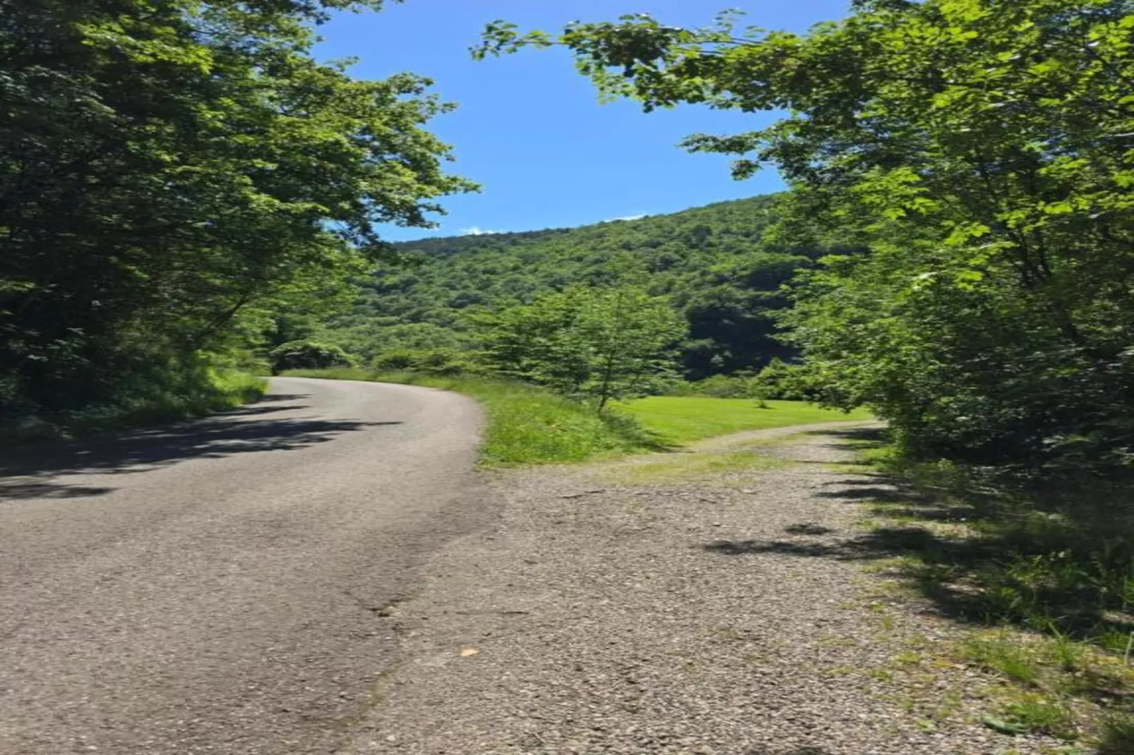 Am Neckar-Gebieden zomer 20km