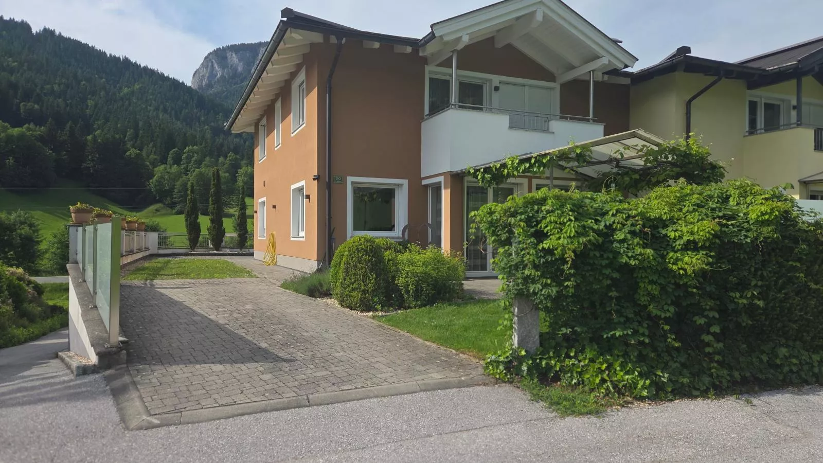 Ferienhaus Gartentraum 1-Buitenkant zomer