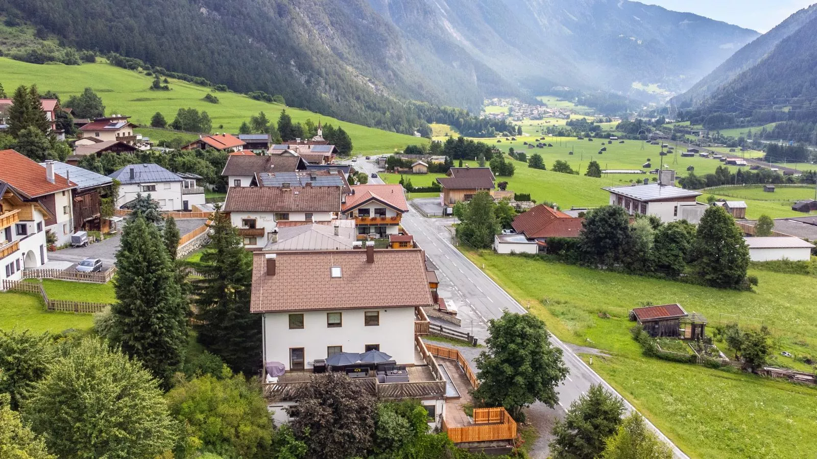 Arlberg-Buitenkant zomer