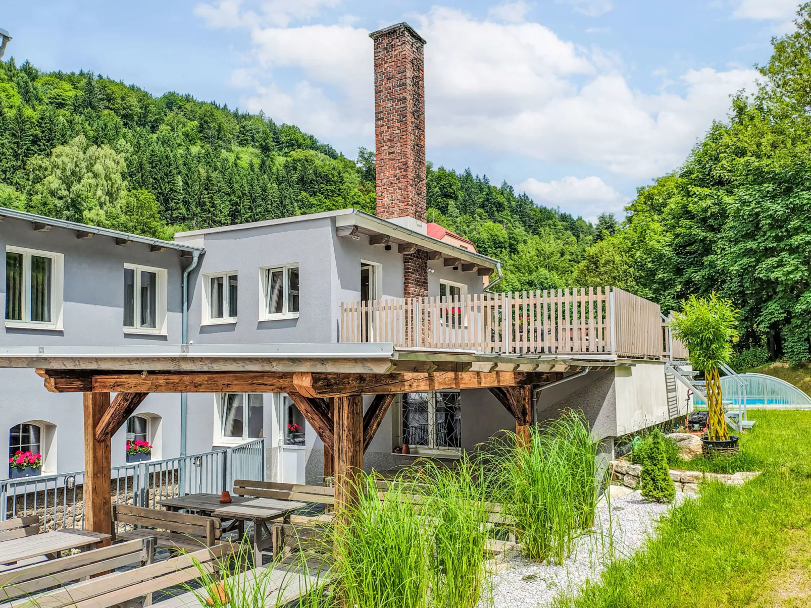U Dzina-Buiten