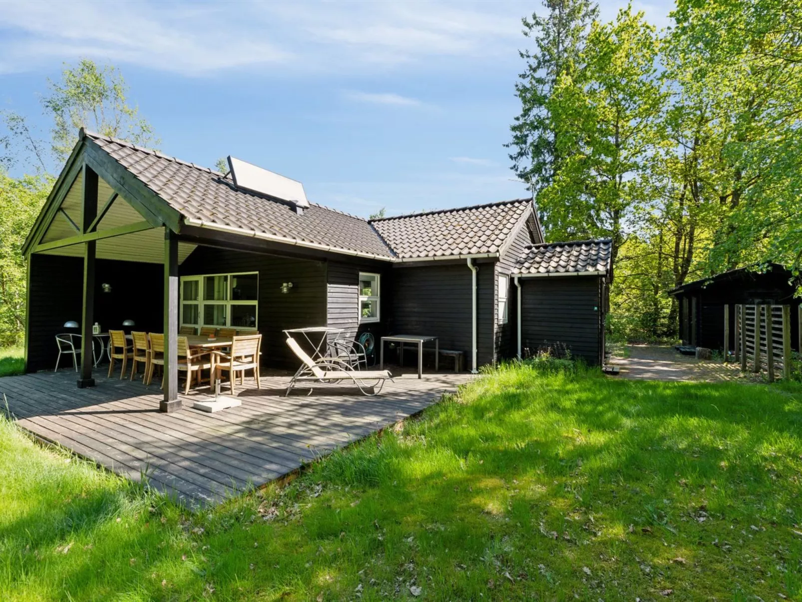 "Tomine" - 80km from the sea-Buiten