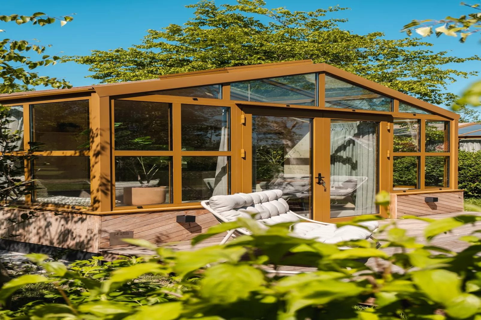 Large Green House 4 persoons