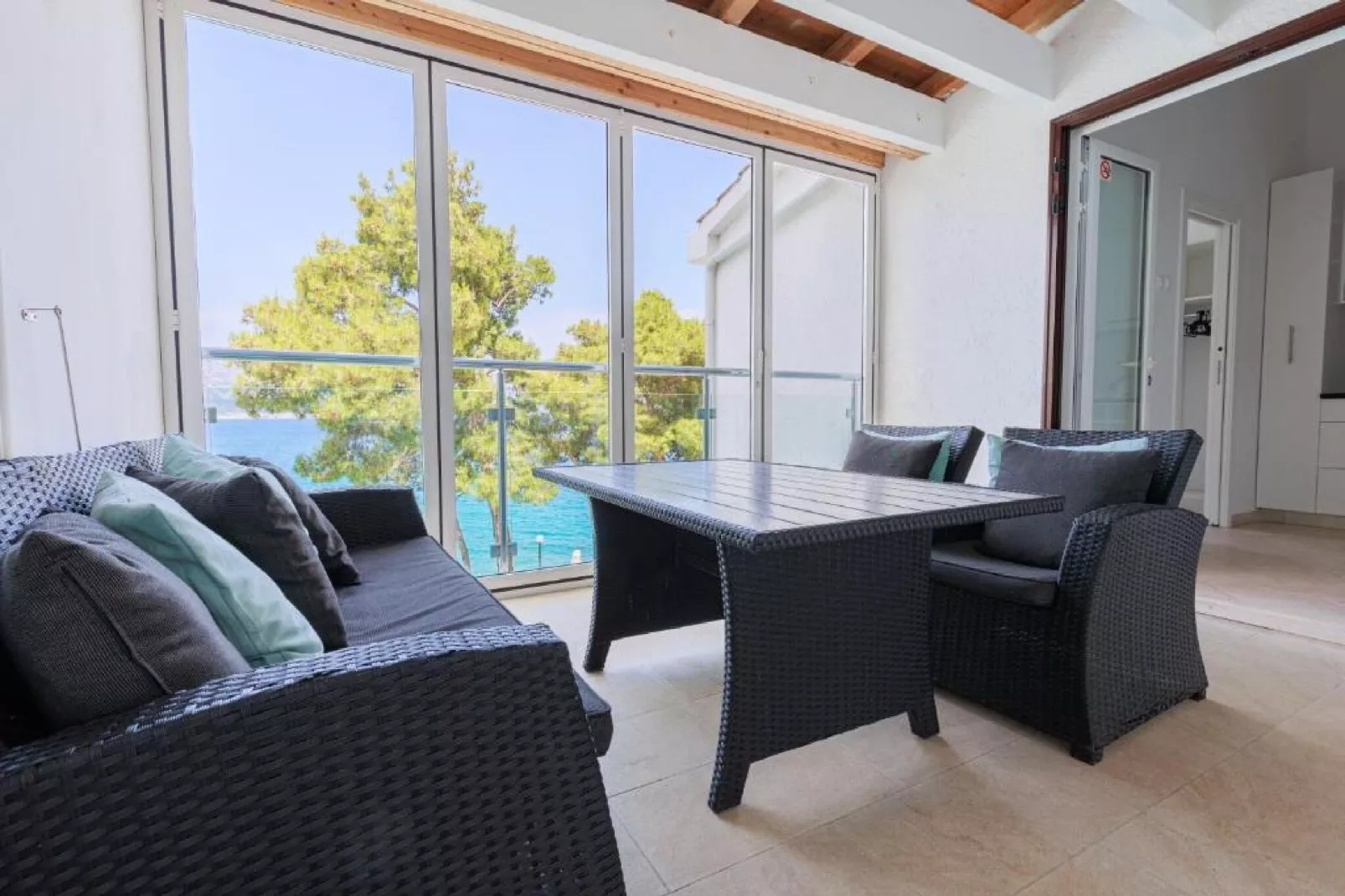 Lumbarda Resort Apartments - Comfort Two-Bedroom Apartment F5