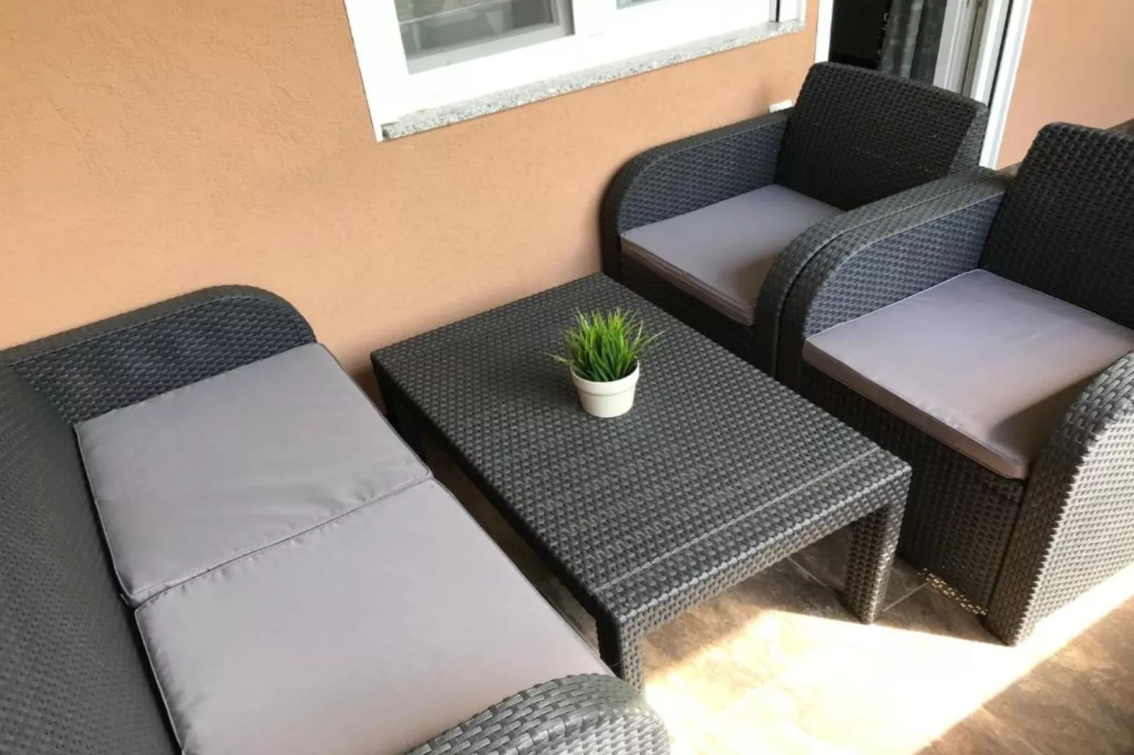 Villa Rubcic - Two Bedroom Apartment and Balcony (1)