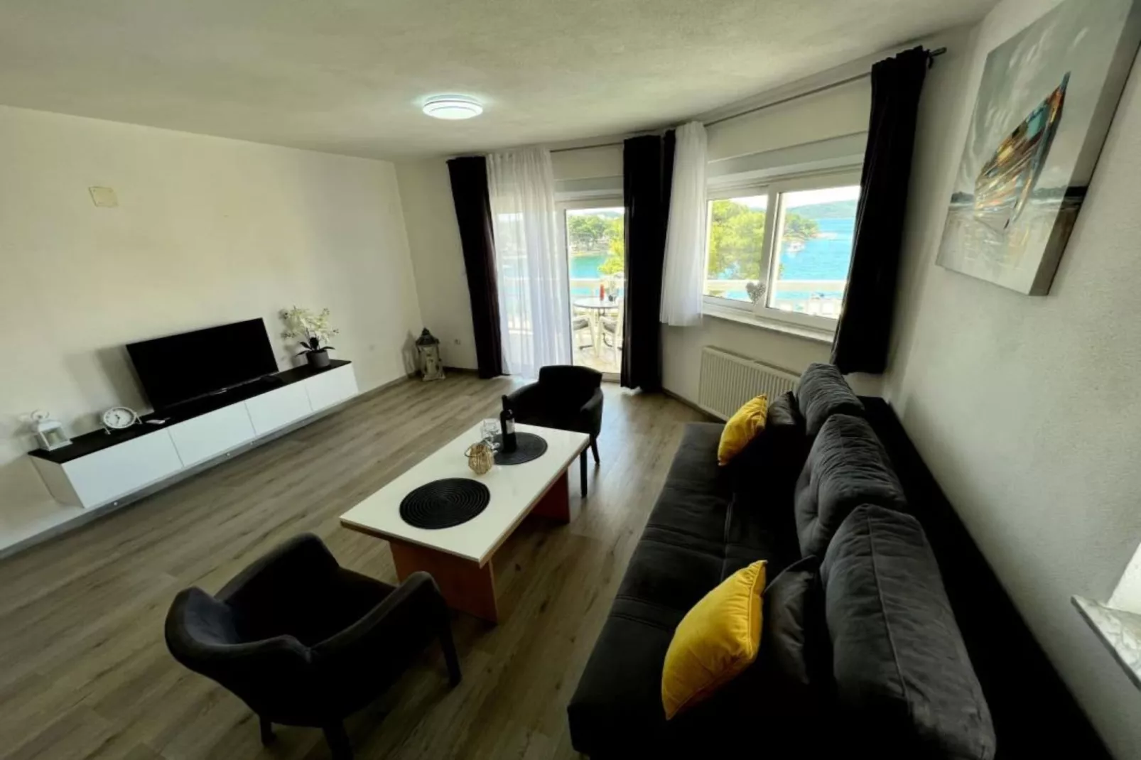Villa Tomi - Standard One Bedroom Apartment (8)