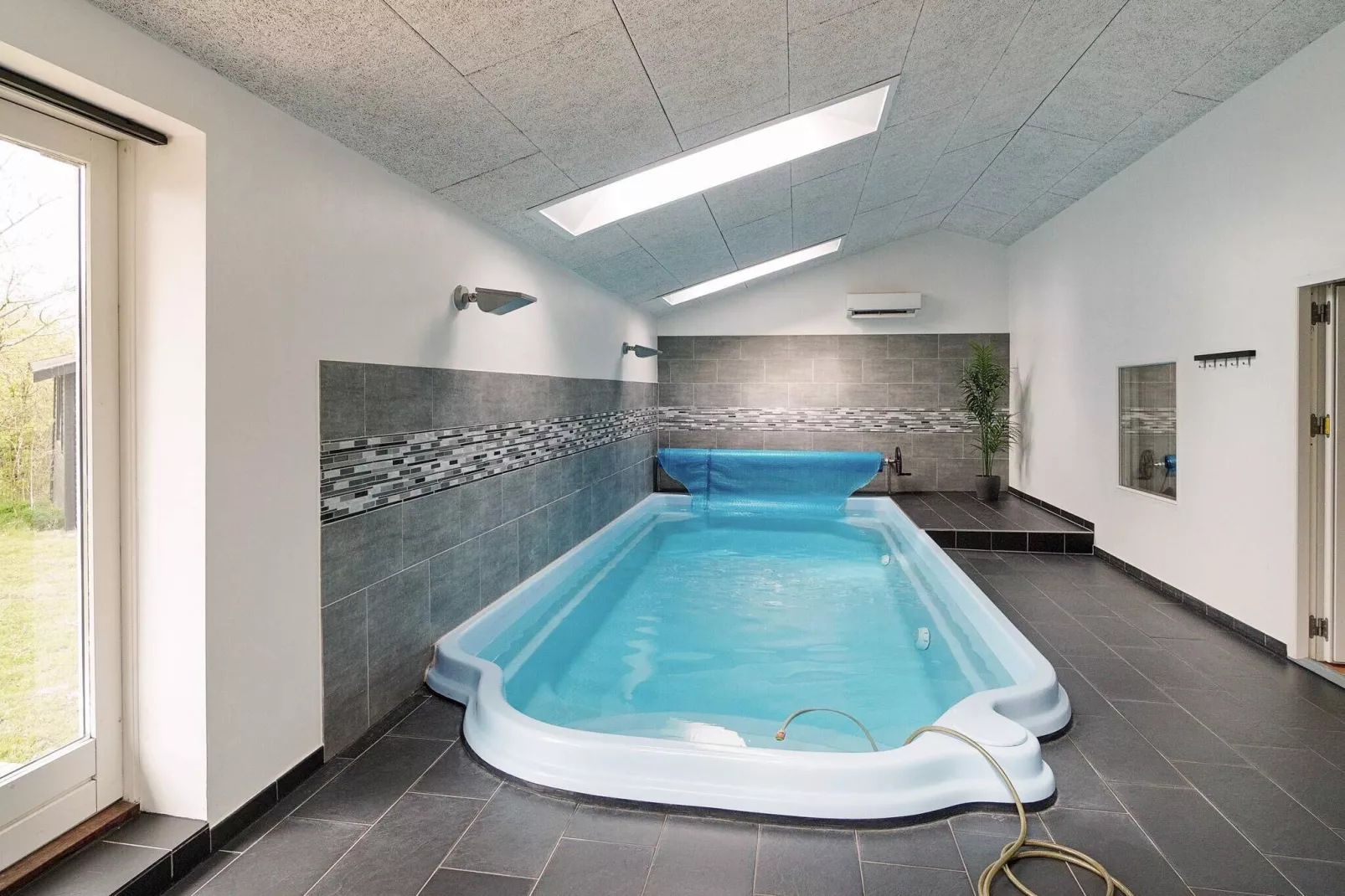 8 persoons vakantie huis in Rødby-By Traum-Zwembad